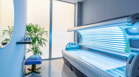 A brief guide to tanning beds and spray tanning