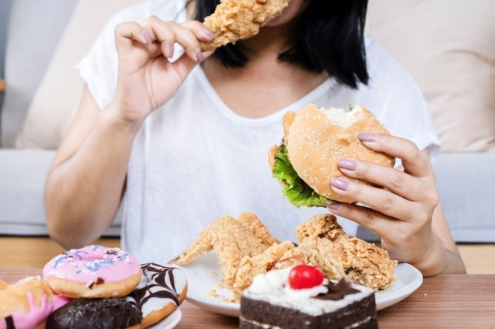 Binge eating disorder &#8211; Symptoms, causes, and management