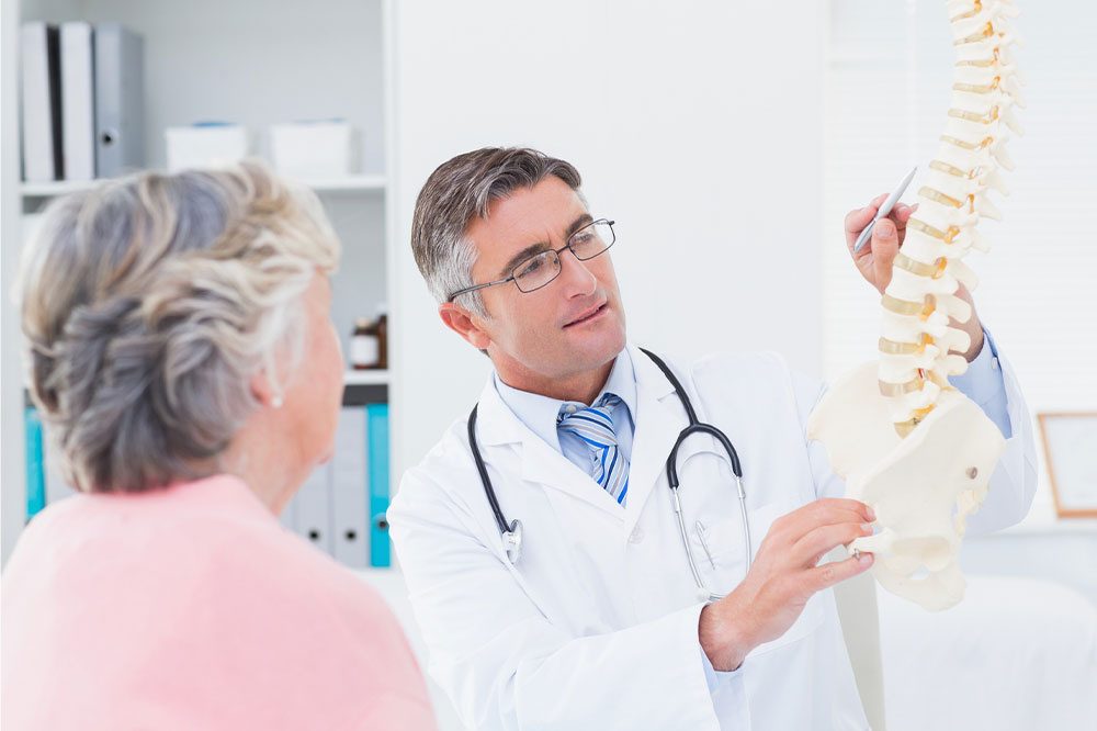 Tips to find a good spine specialist and prepare for the appointment