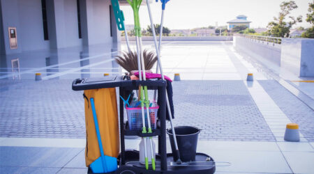 What to know before buying janitorial carts and caddies