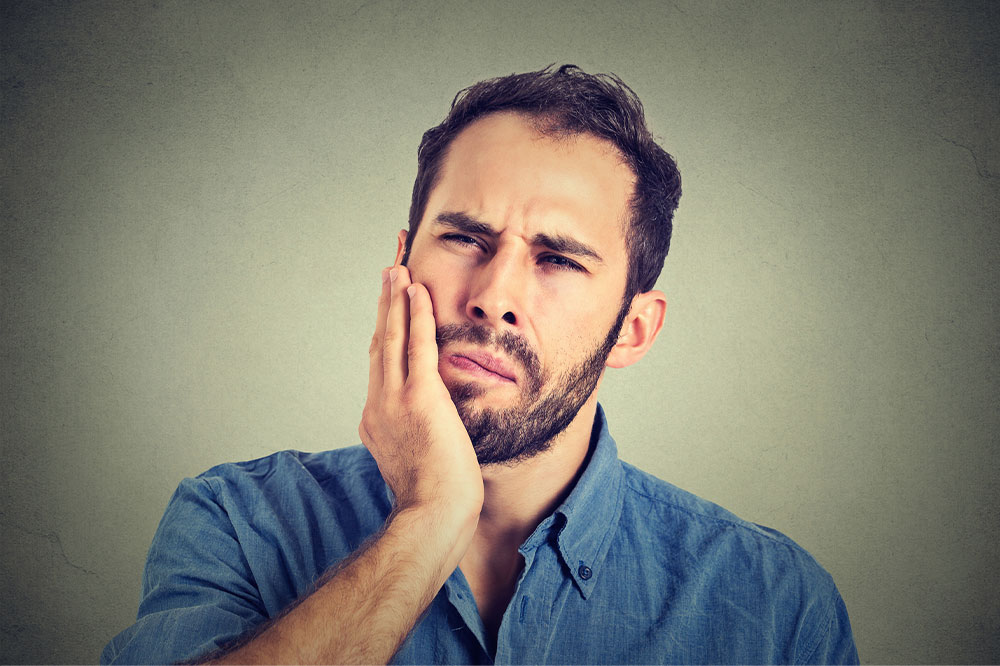 Signs and causes of gum disease and how to manage it