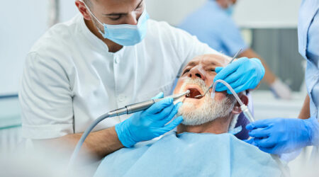 The ultimate guide to become a dental assistant