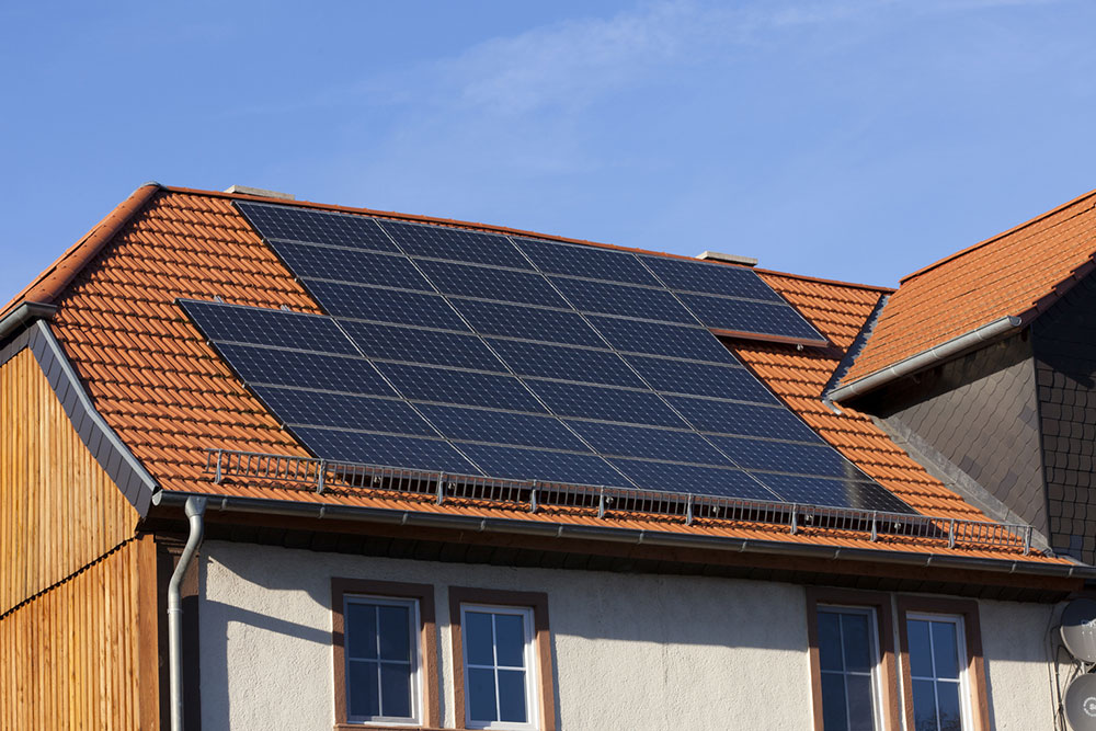 Solar power &#8211; Benefits, drawbacks, and types