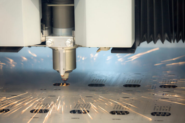 Types, benefits, and uses of laser cutting machines